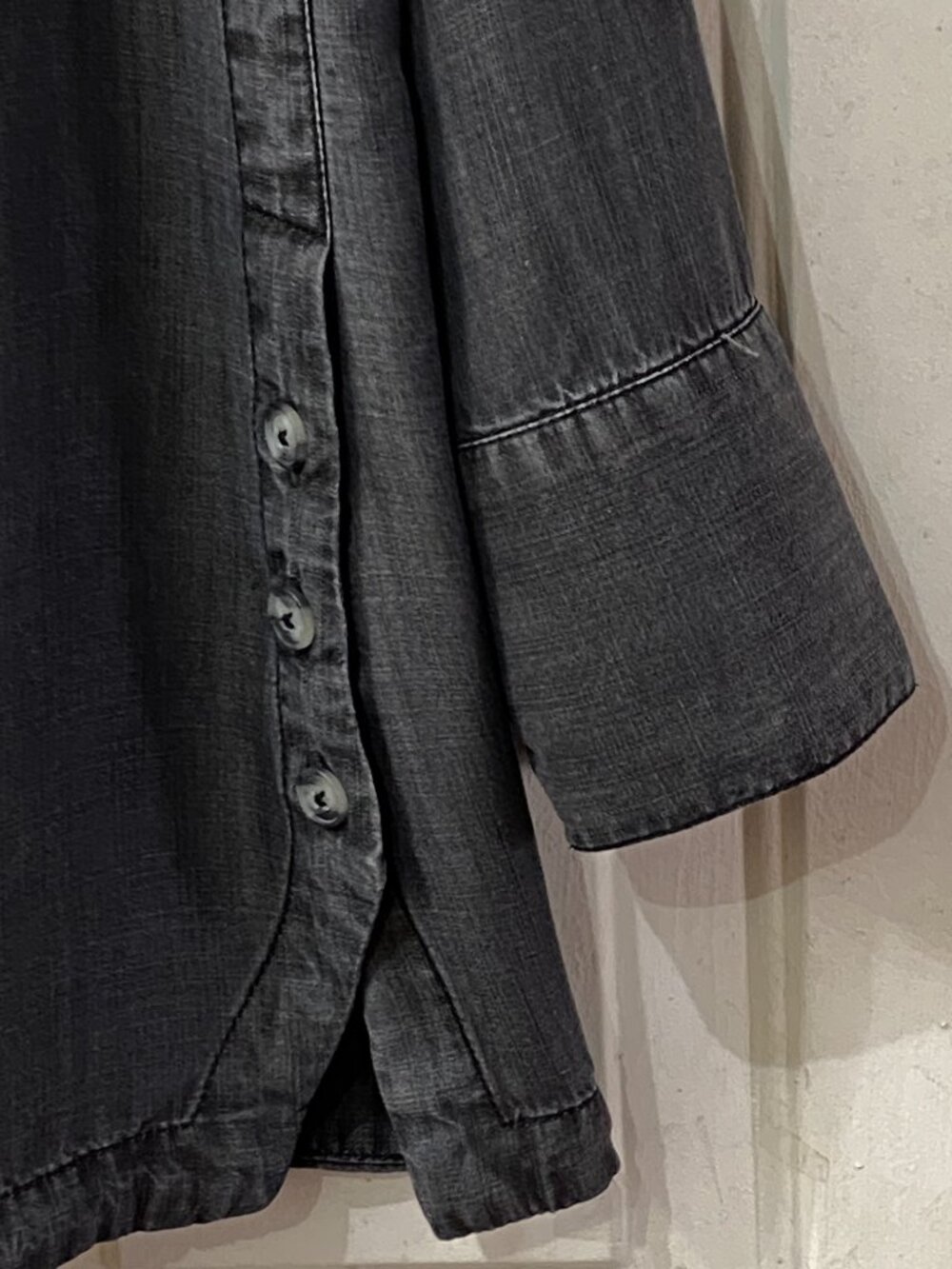 Chicos Tunic Popover Sz 2 (L) Long Sleeve Charcoal Gray Denim Tencel Side Button - Picture 4 of 9